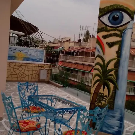 Apartment On 4th Floor With A Huge Balcony! 10 Min Away From Metro! *
